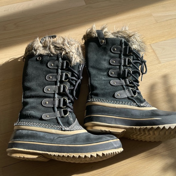 Sorel Joan of Arctic Boots size 7 - Picture 3 of 4